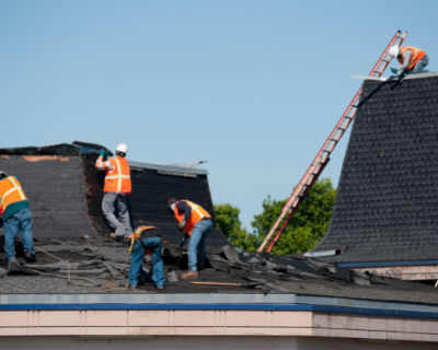 Roofing-Johnson-City-What-to-Expect-During-a-Roofing-or-Siding-Installation-Project-roofers-working-on-a-roof